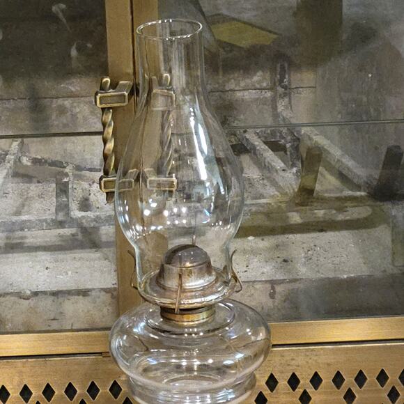 Vintage Oil Lamp, P & A Mfg Wick Chimney Hurricane Lantern - Picture 6 of 8
